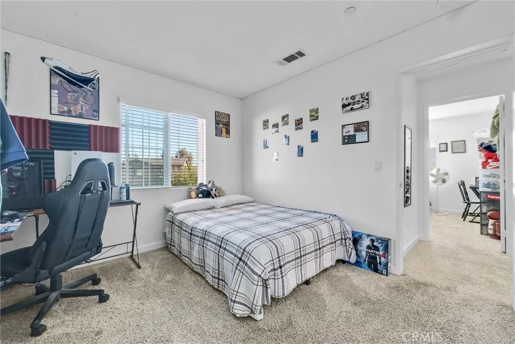 29427 Linden, Lake Elsinore, California 92530 home-pic-23